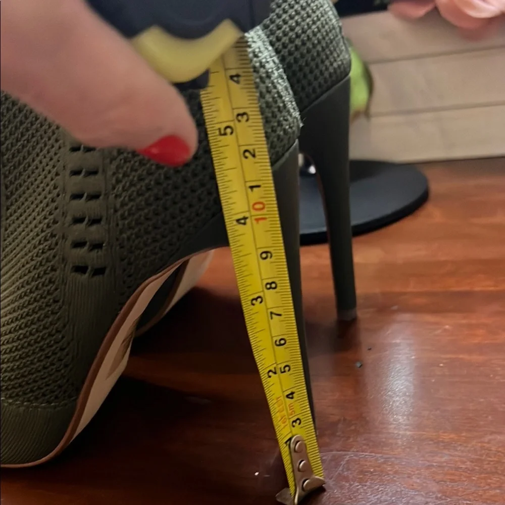 Steve Madden Candid Knit Booties. 
Stylish Green Peep-Toe Ankle Boots - Picture 4 of 8